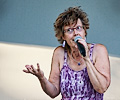 Colleen Crosson on vocals